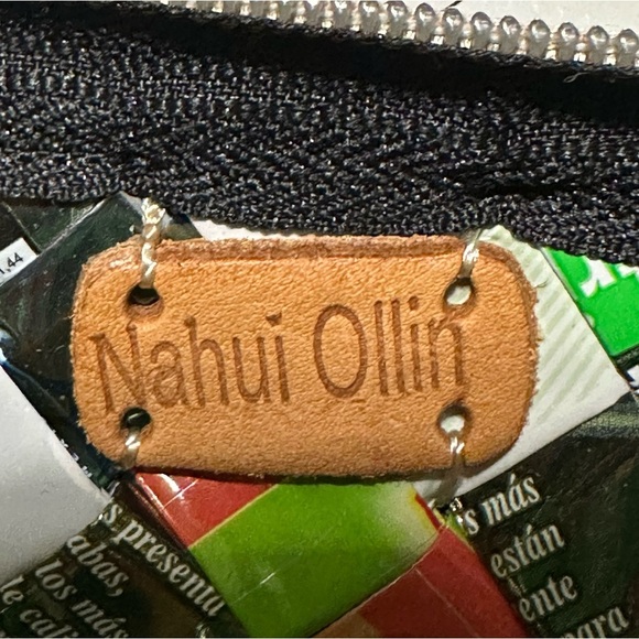 Nahui Ollin Green Wrapper Wristlet - Picture 6 of 8